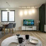 105 Plac Unii - Dla 6 Os Z Miejscem W Hali Garazowej Διαμέρισμα *