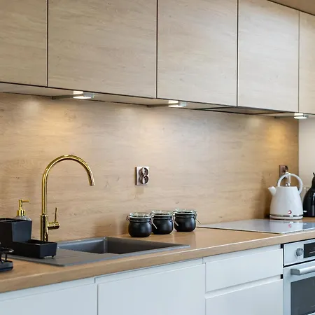 105 Plac Unii - Dla 6 Os Z Miejscem W Hali Garazowej Daire *