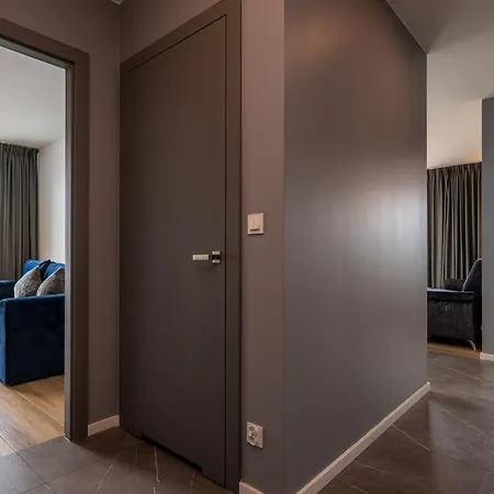 Daire 105 Plac Unii - Dla 6 Os Z Miejscem W Hali Garazowej *