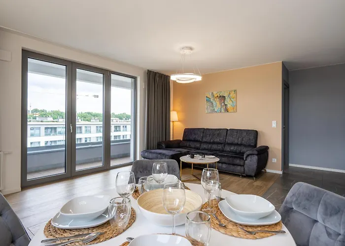 105 Plac Unii - Dla 6 Os Z Miejscem W Hali Garazowej *